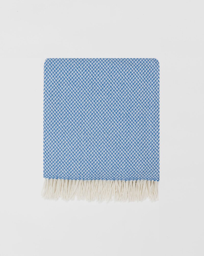 Hucklow-blue-Flat-low